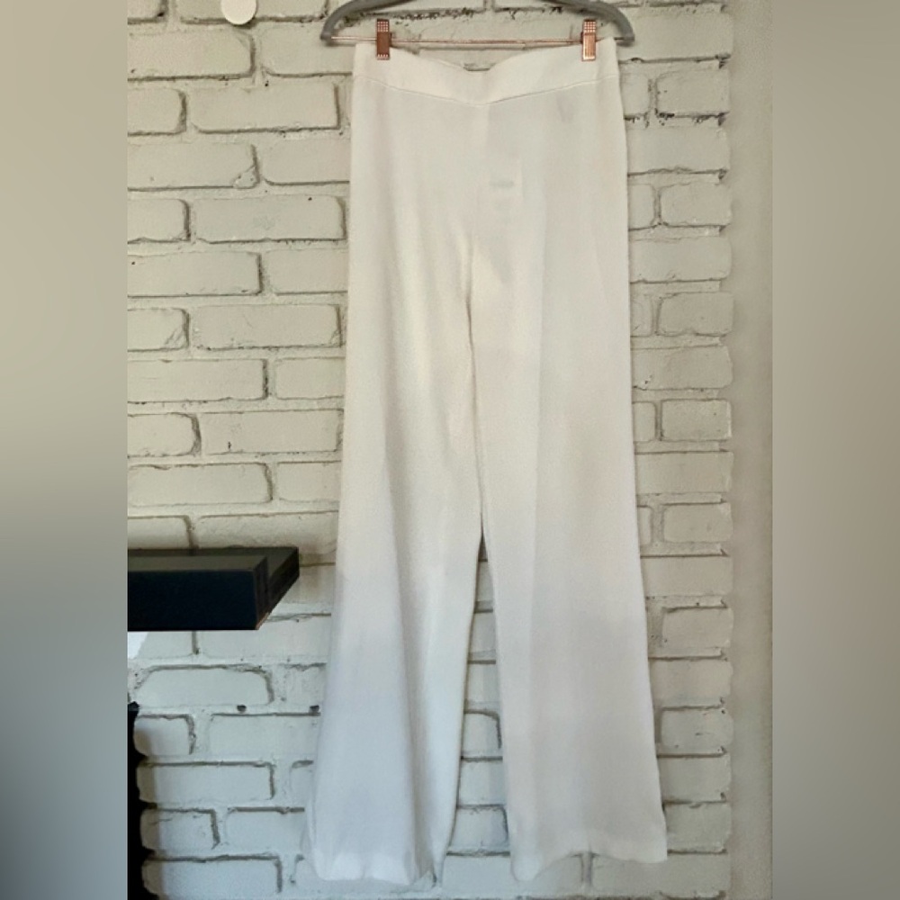 Zara White Trouser Pants . NWT